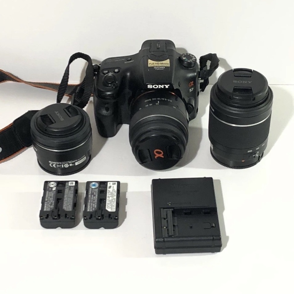 Sony SLT-A57 Digital SLR Camera With Lens, Charger and 2 Batteries